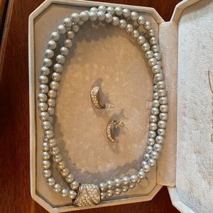 Earring and necklace set